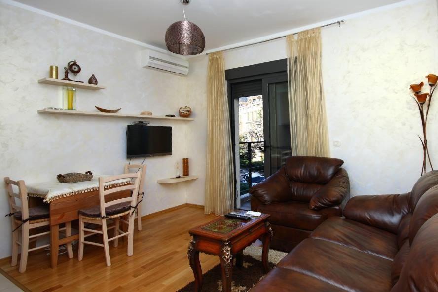 Apartman Apartment *